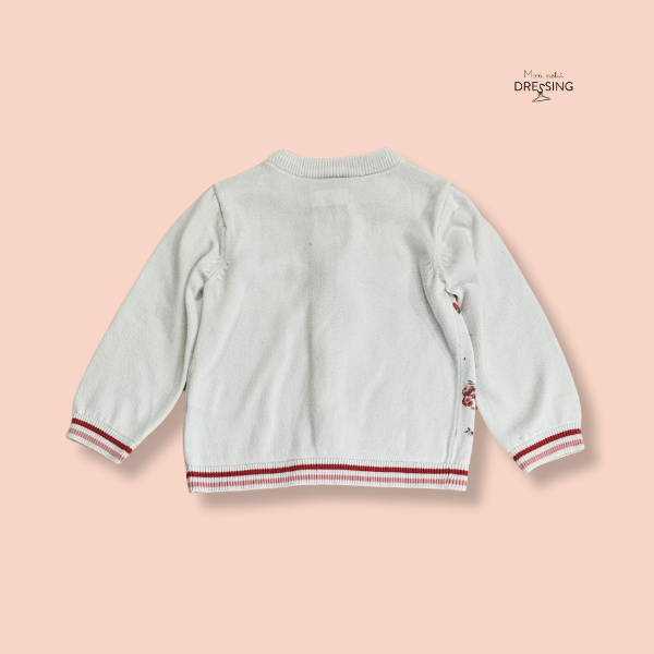 Mon Petit Dressing | cardigan blanc vue de dos. Liseret rouge et rose en bas sur les manches et bas de la base