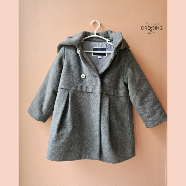 manteau gris à Capuche, fermeture boutons croisés. Jacadi