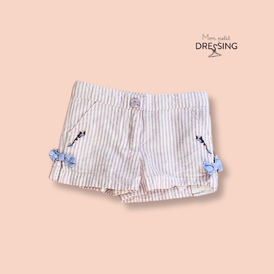 Mon Petit Dressing | Short rayé blanc et parme avec 2 noeuds bleus et motifs fleurs sur les poches de devant